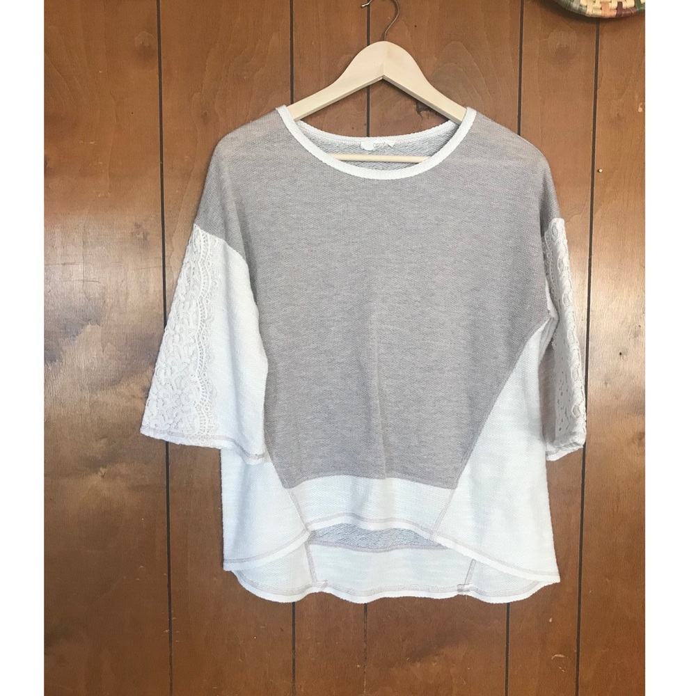 Oddy Anthropologie Floral Sleeve Sweater